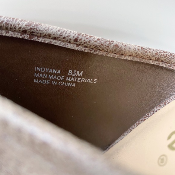 Peep Toe Chunky Heeled Mules - Picture 9 of 10